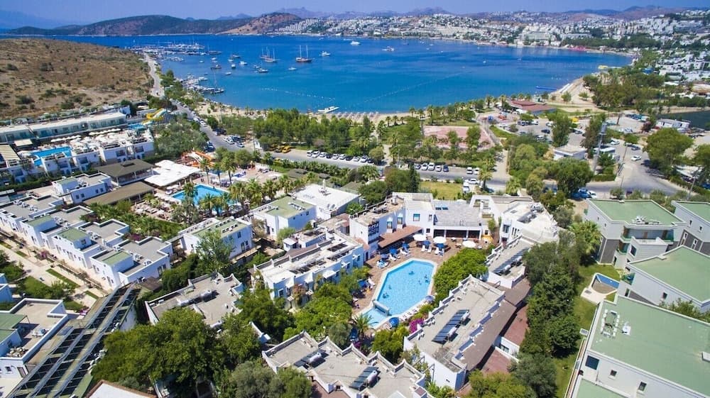 Flora Otel Bodrum - Image 1