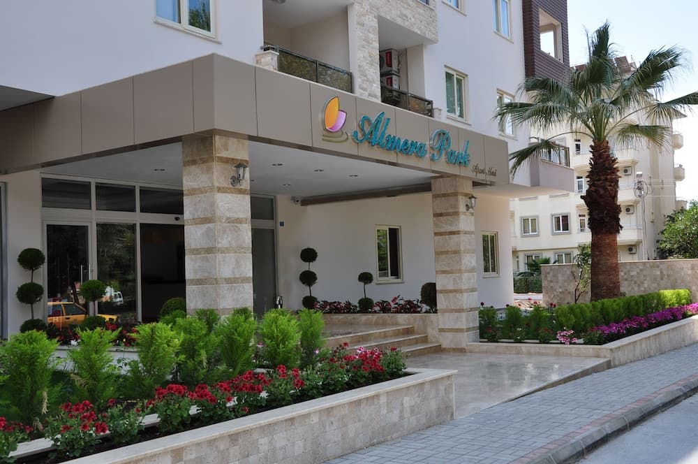 Almera Park Apart Otel - Image 1