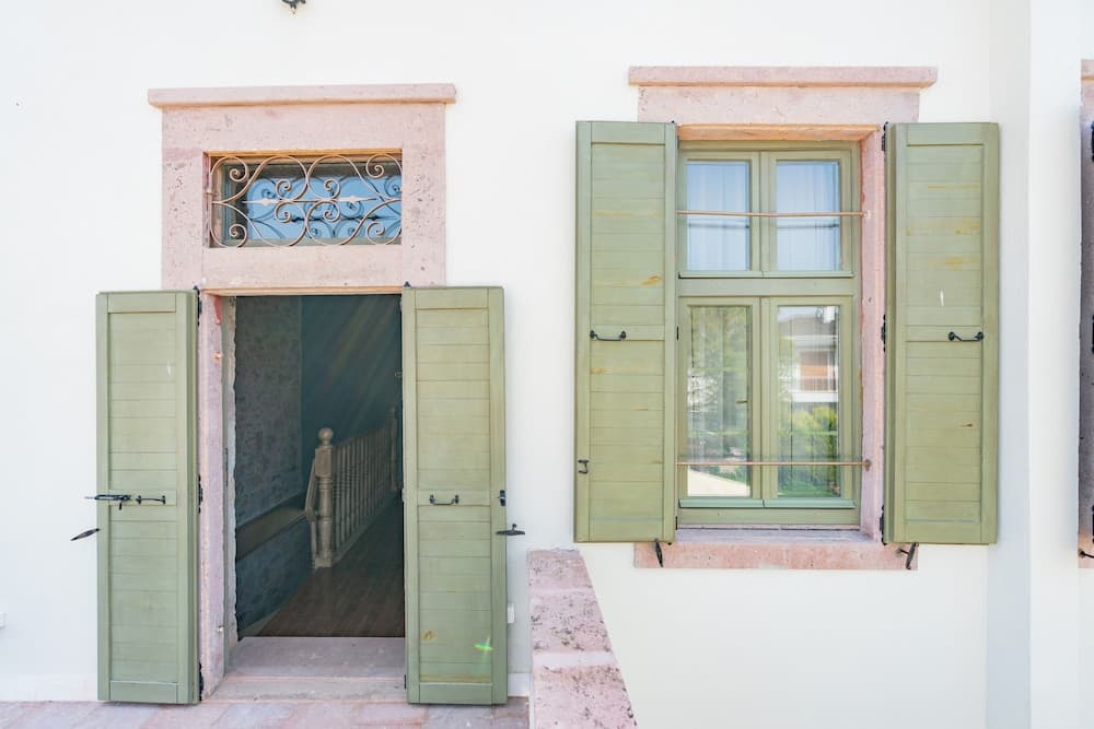 Elia by Ortunc (+8) - Image 1