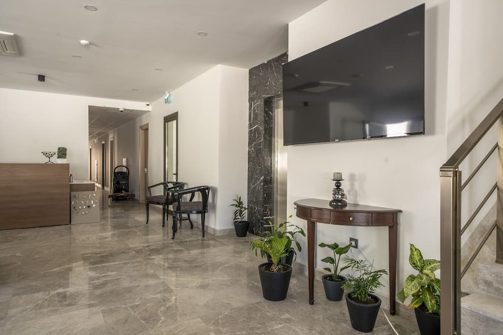 Olive Tree Hotel - Image 2