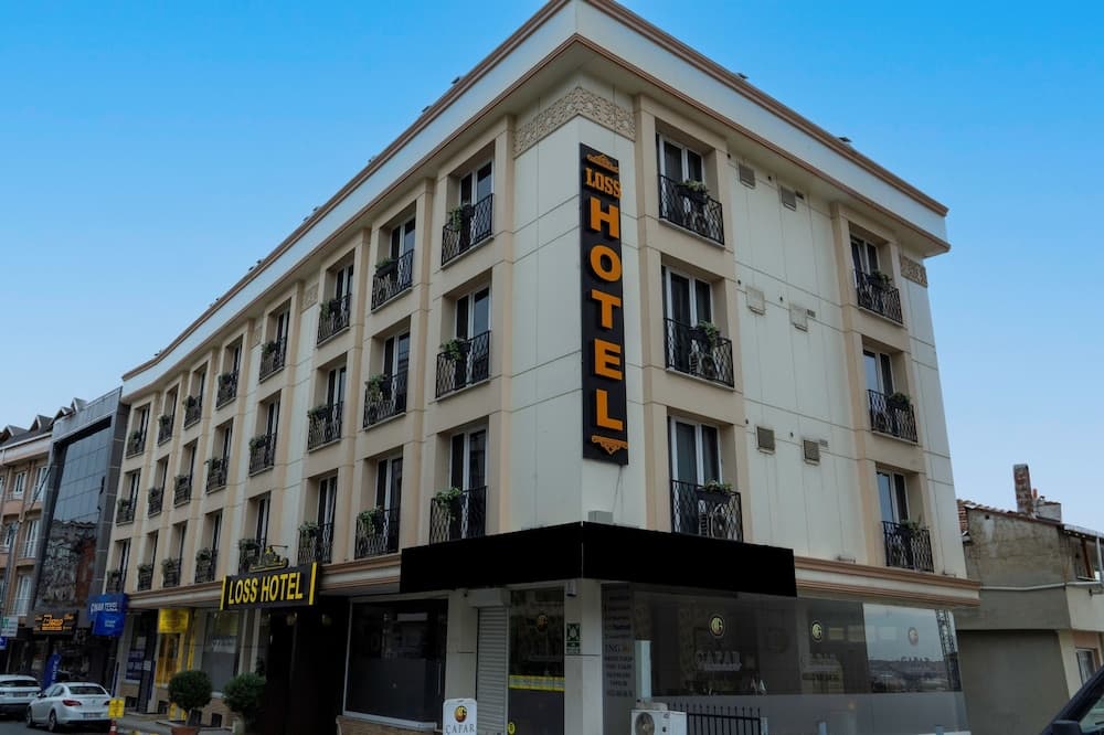 Loss Hotel - Image 3