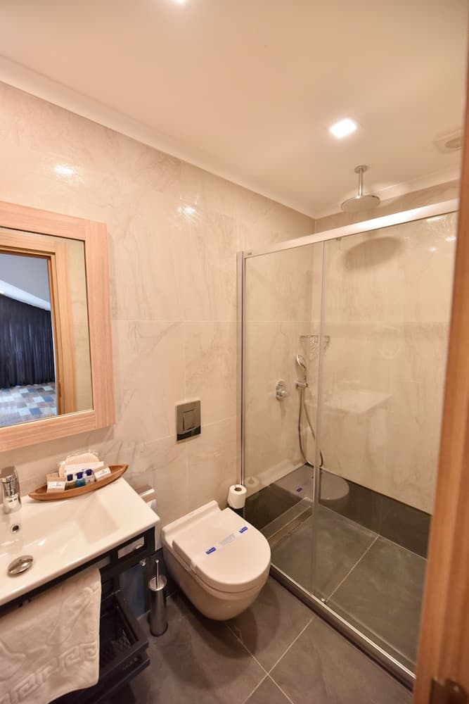 Alesta Midtown - Image 1