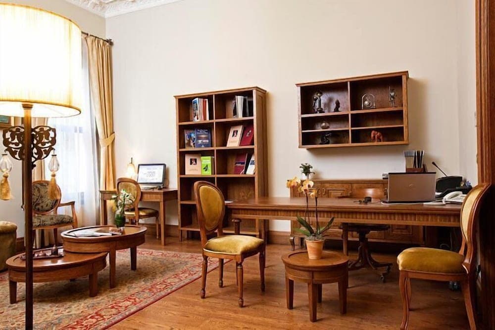 Celine Otel - Image 3