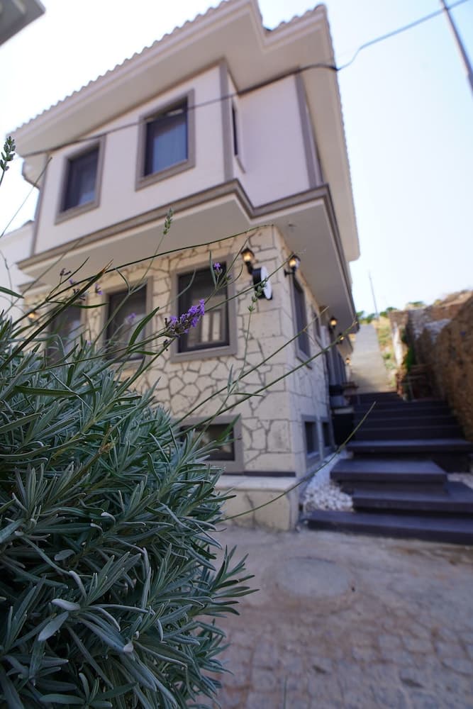 Achilles Bozcaada fotoğrafı