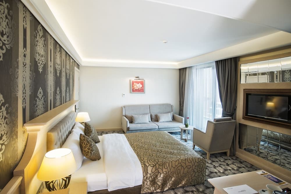 The Conforium Hotel - Image 4