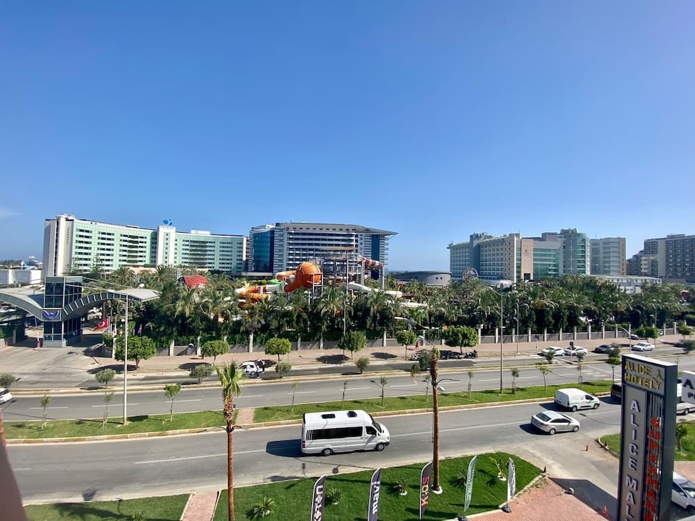 Alice Hotel Antalya - Image 1