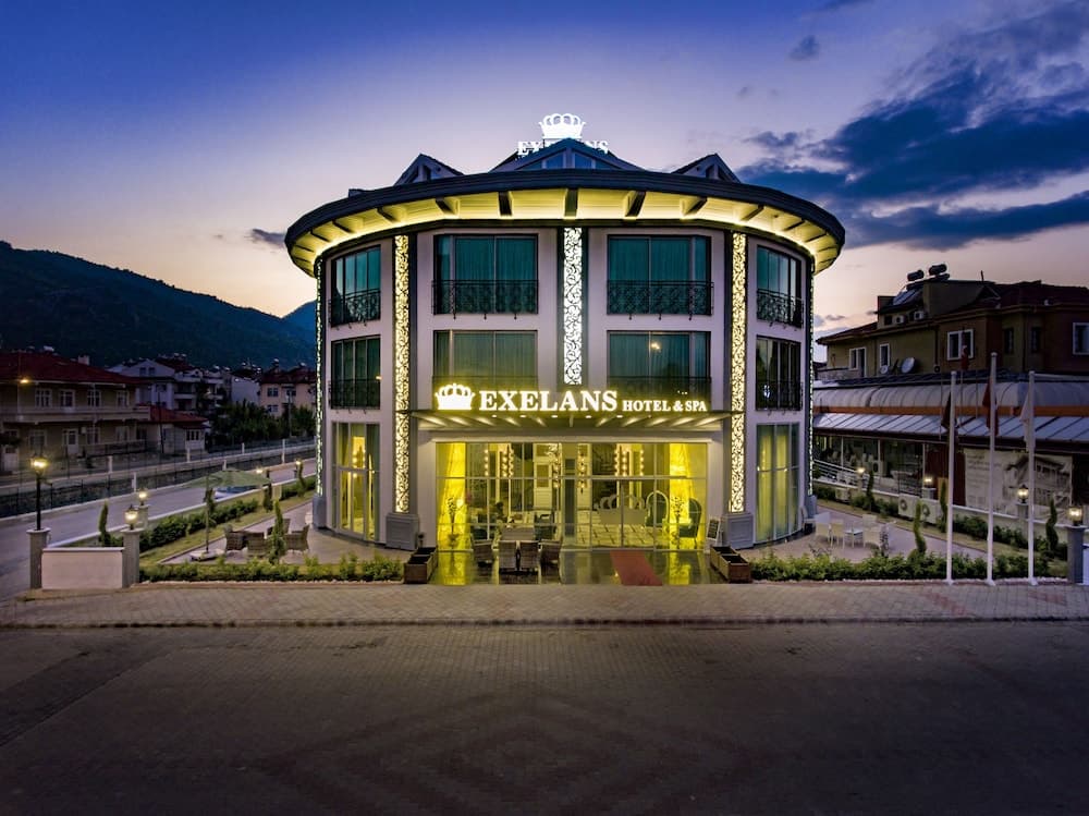 Exelans Hotel